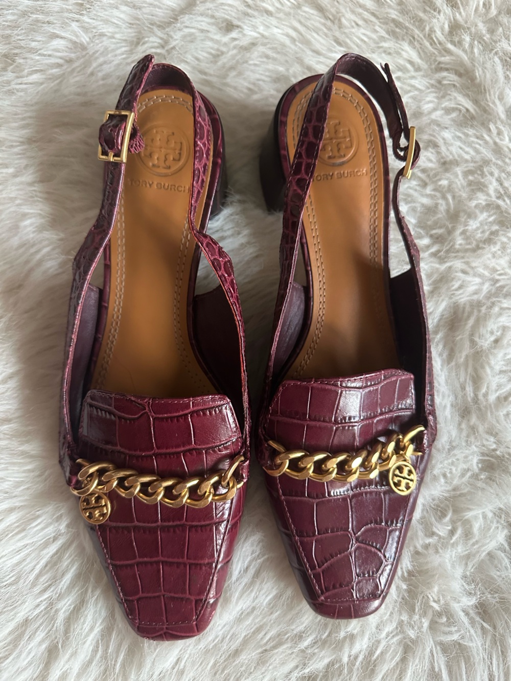 Tory Burch Benton charm Burgundy Croc-Embossed Slingback Loafers With Gold Chain - Picture 3 of 16